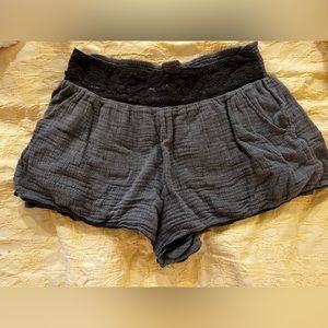 Free People DARLING Shorts with amazing detail